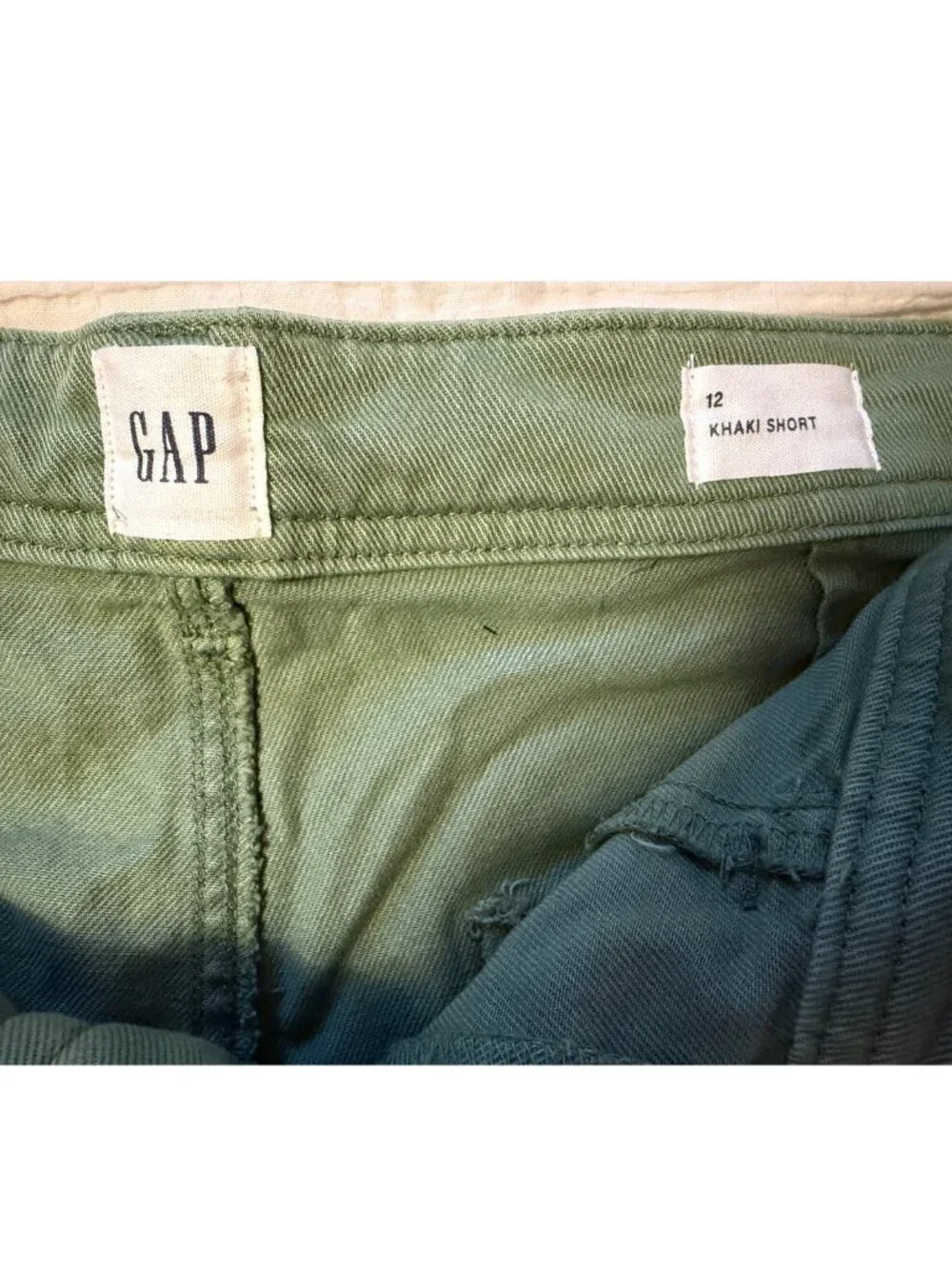 Gap Green Khaki Belted Shorts | Women's Size 12 | NWT